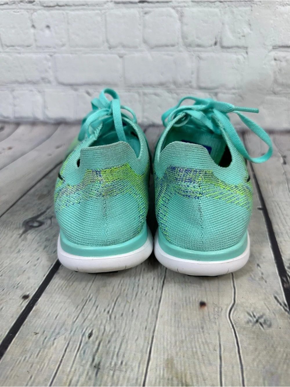 Nike Women's Free 4.0 Flyknit turquoise size 8